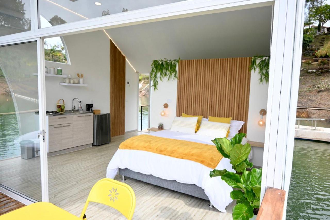 Casa Flotante La Trinidad Hotell Guatapé Eksteriør bilde