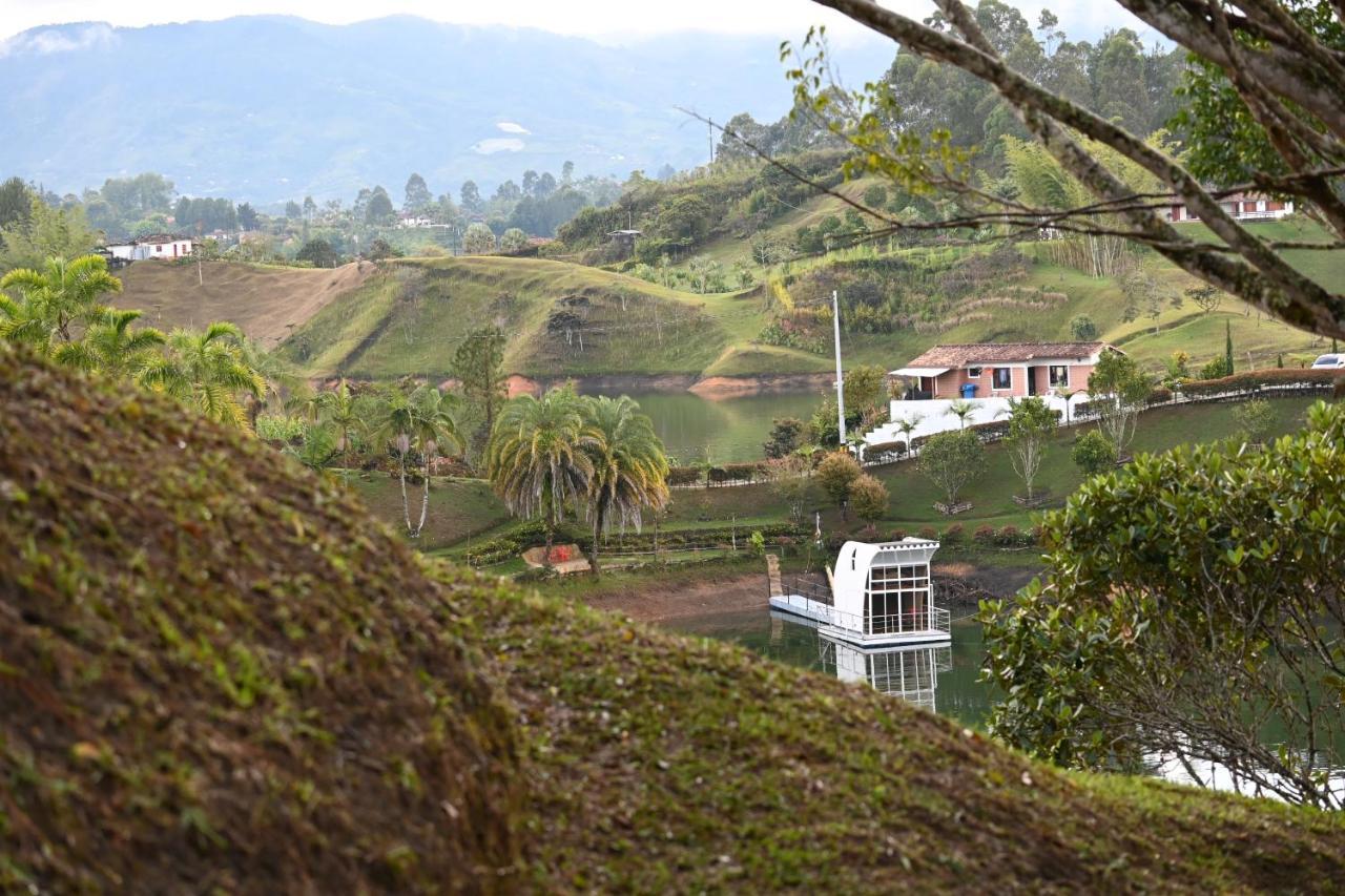 Casa Flotante La Trinidad Hotell Guatapé Eksteriør bilde