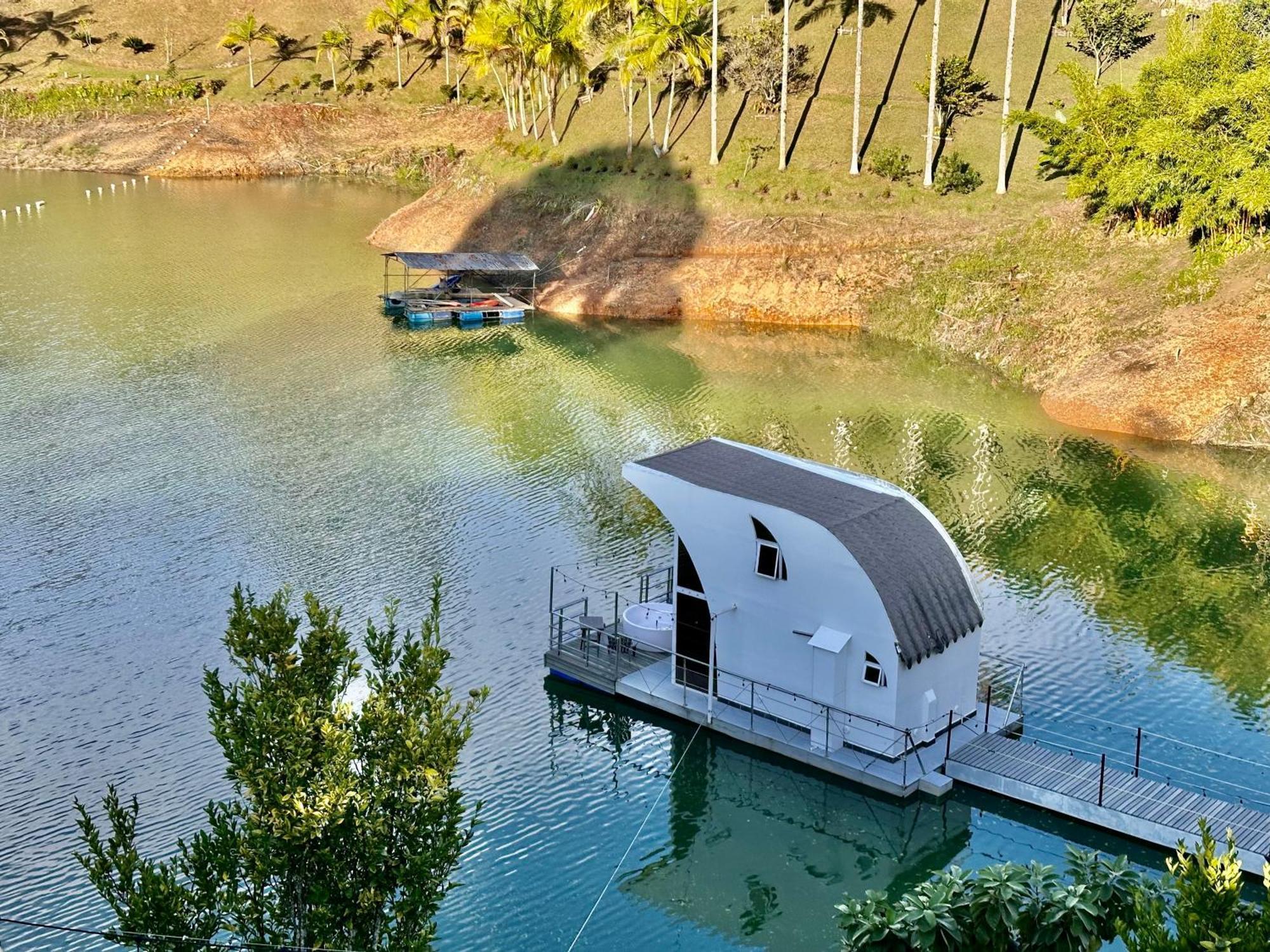 Casa Flotante La Trinidad Hotell Guatapé Eksteriør bilde