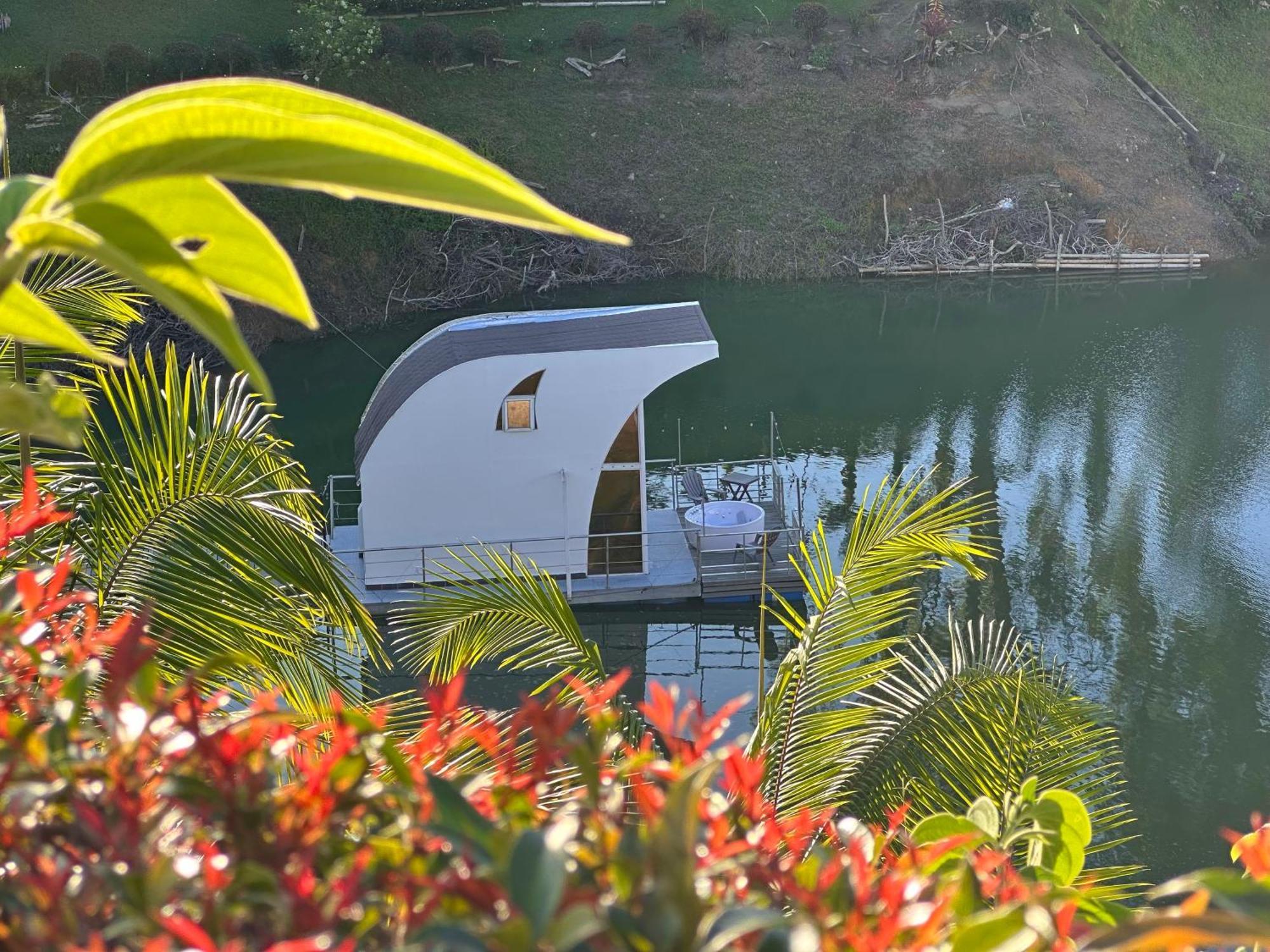 Casa Flotante La Trinidad Hotell Guatapé Eksteriør bilde