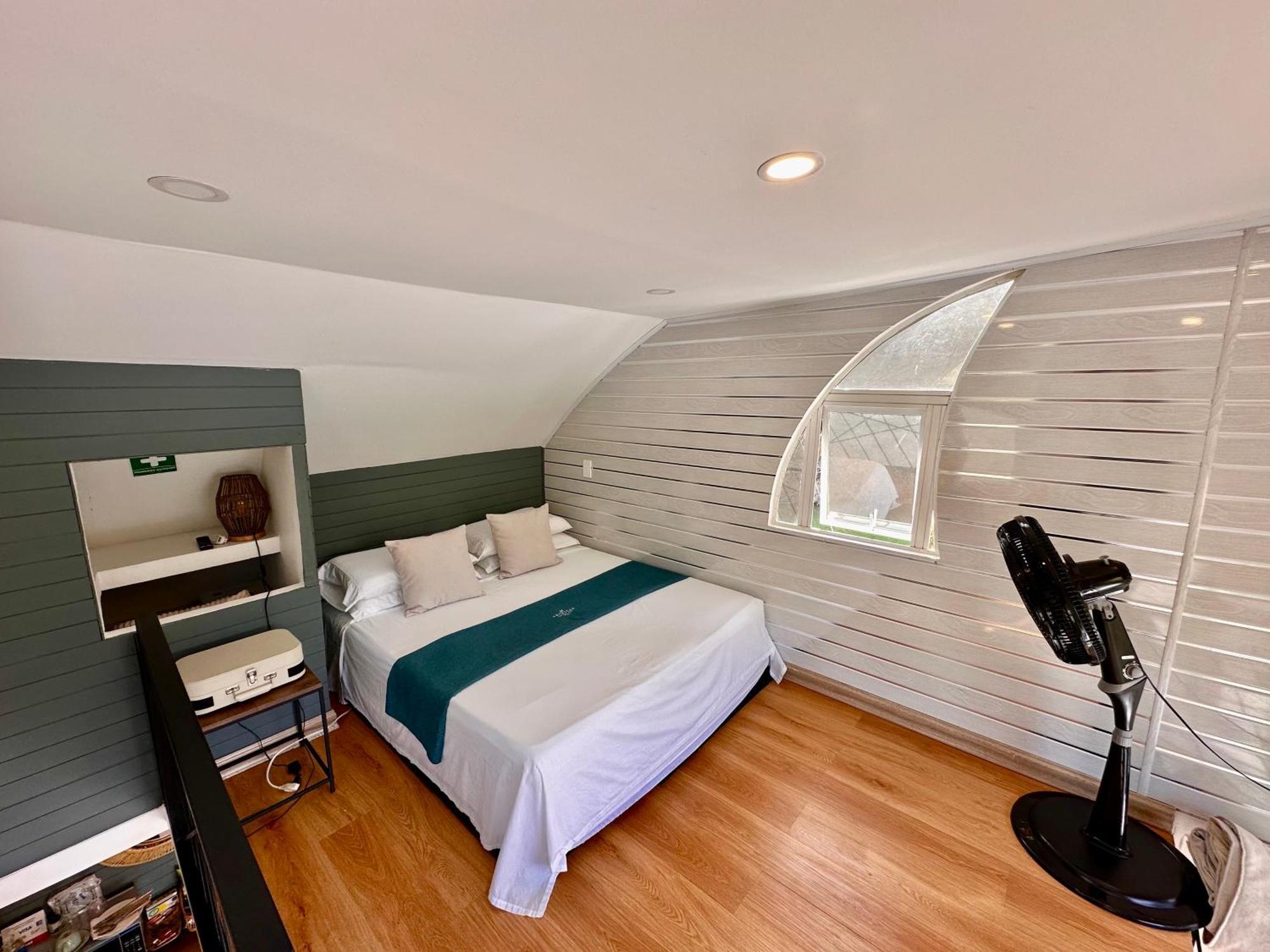 Casa Flotante La Trinidad Hotell Guatapé Eksteriør bilde